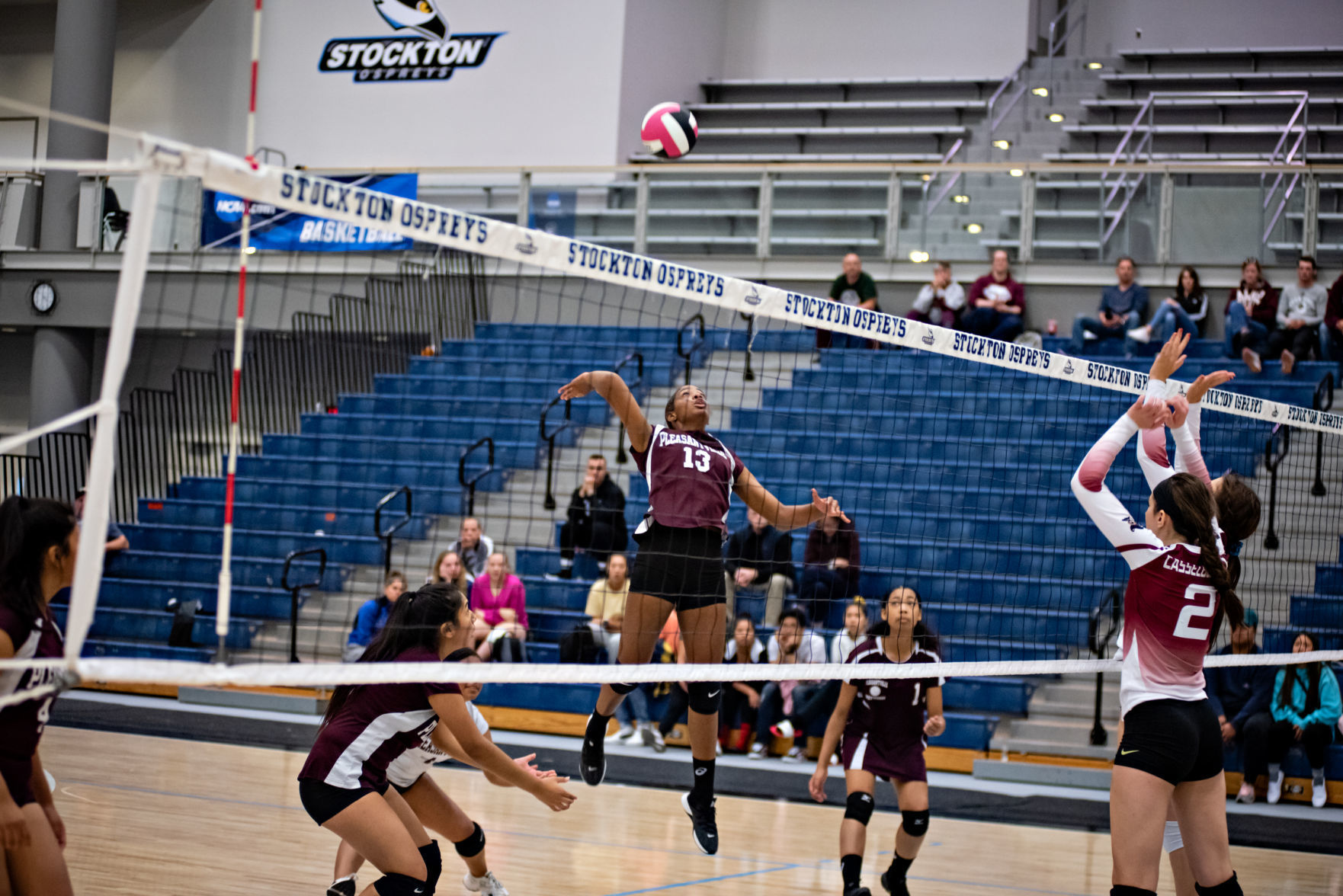 102019_spt_calvolleyball